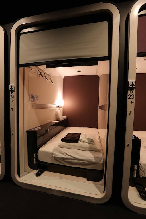 First Cabin Hakata Fukuoka  Bagian luar foto