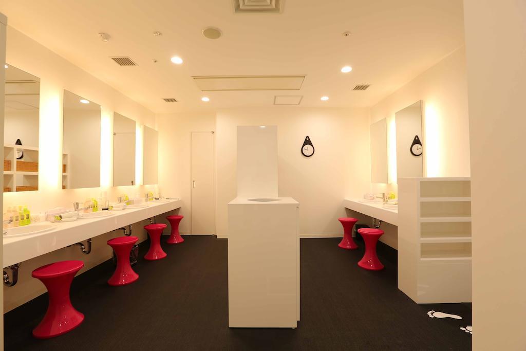 First Cabin Hakata Fukuoka  Bagian luar foto
