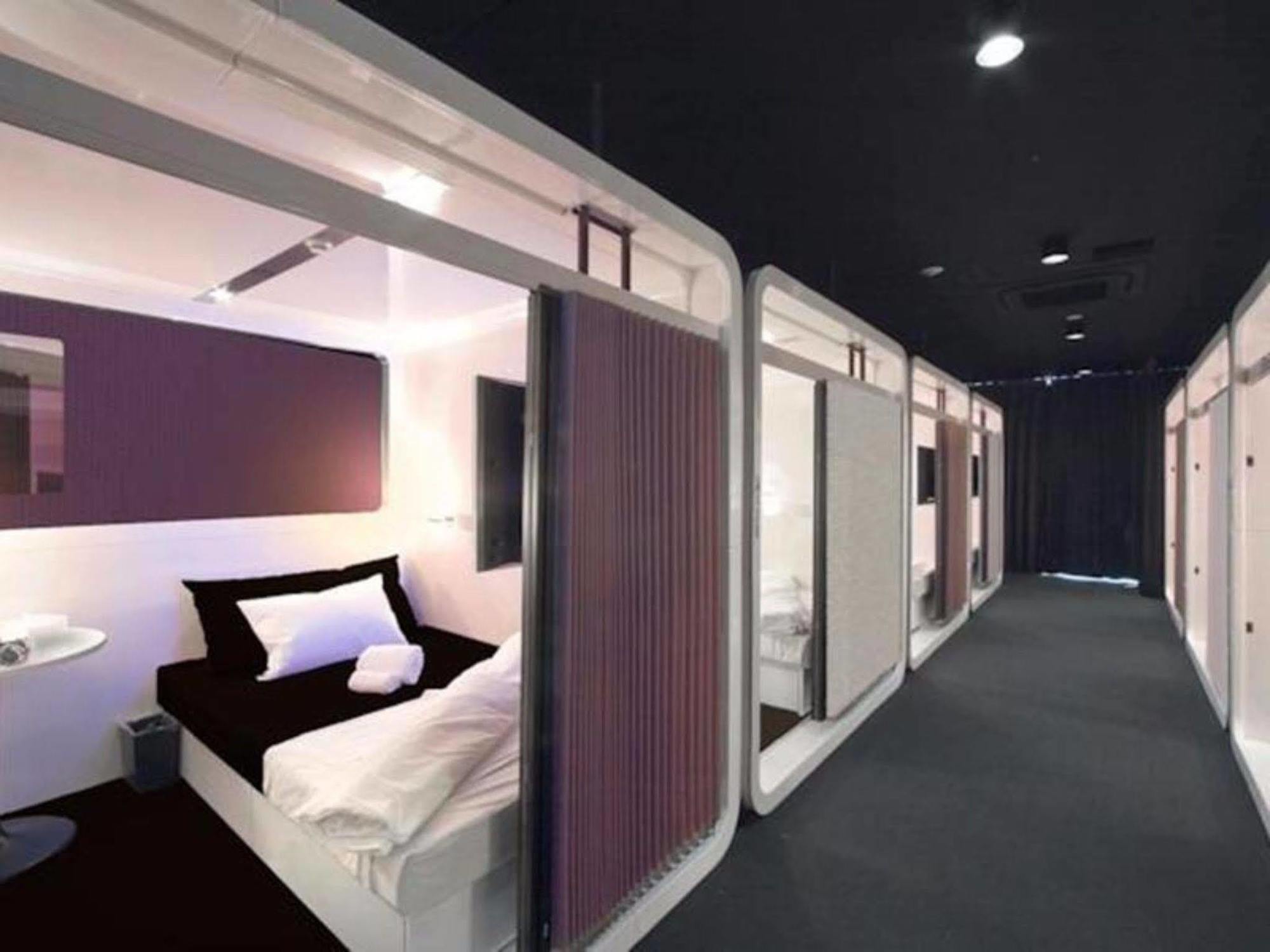 First Cabin Hakata Fukuoka  Bagian luar foto